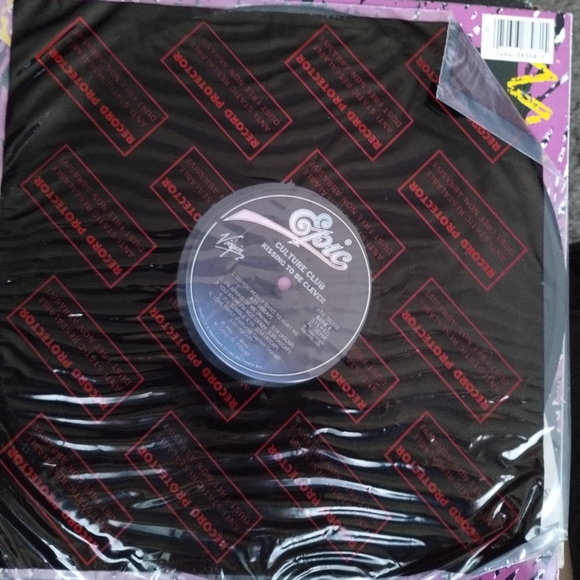 Culture Club "Kissing to be Clever" Vintage Vinyl Record - Picture 3 of 6